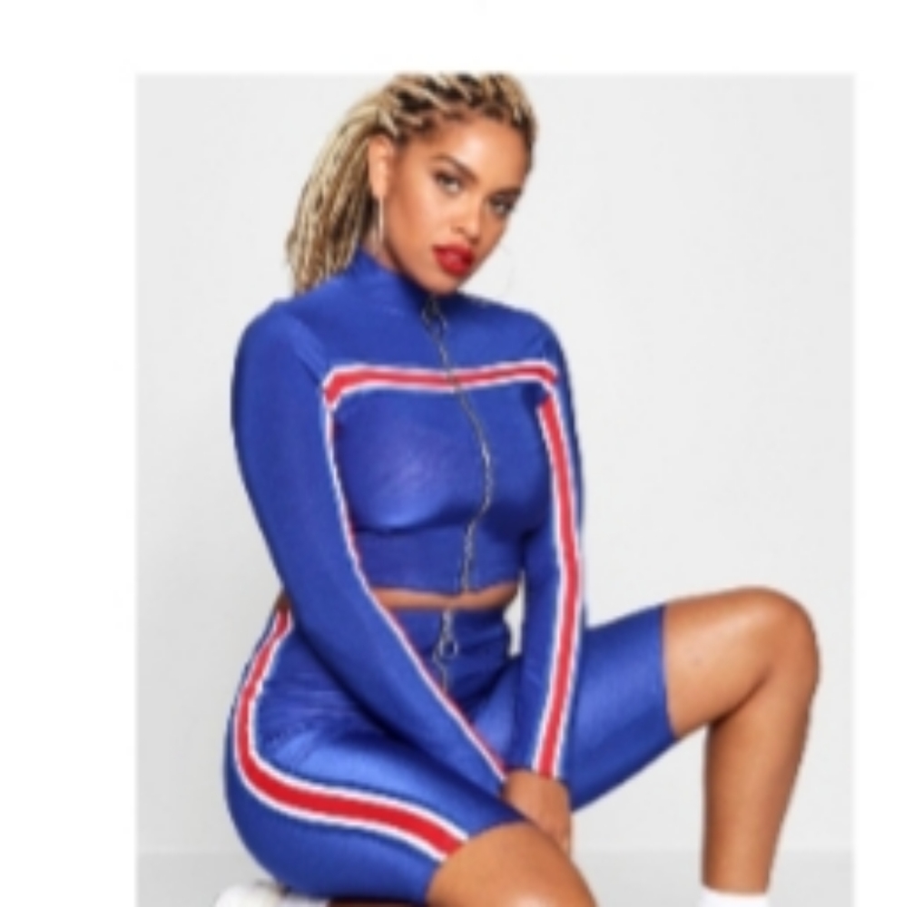 Zip sports top